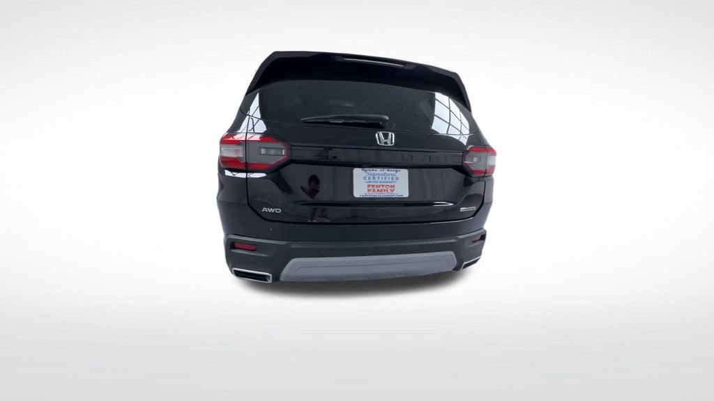Used 2024 Honda Pilot Touring image 8