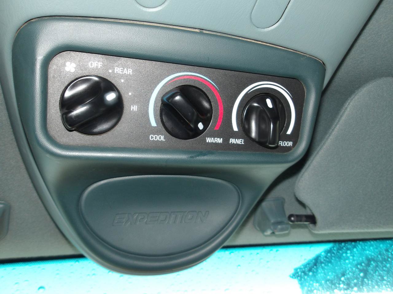 Used 1998 Ford Expedition XLT AWD/4WD image 21