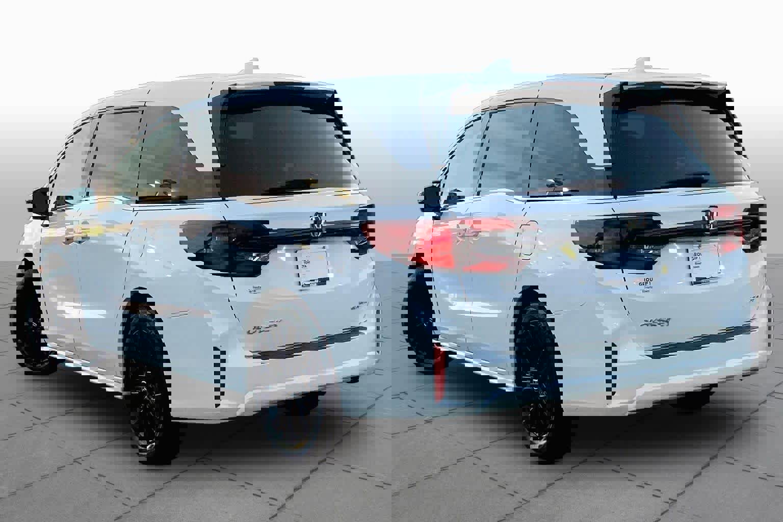 Used 2025 Honda Odyssey Sport-L image 12