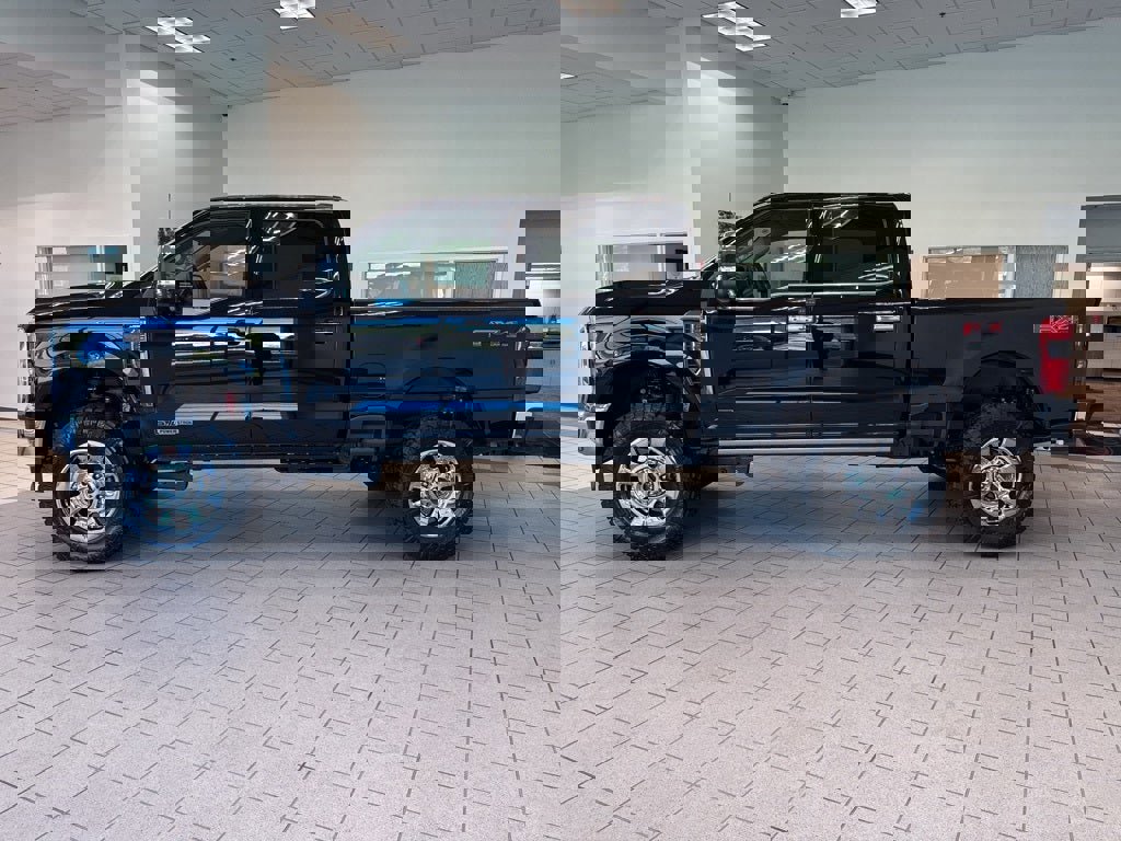 New 2025 Ford F250 Lariat w/ Lariat Ultimate Package image 5