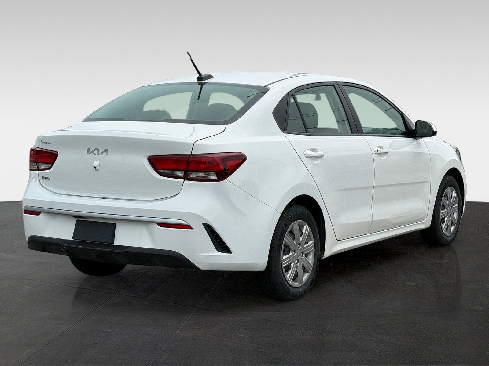 Used 2023 Kia Rio LX FWD image 5