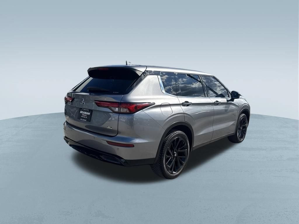 Used 2023 Mitsubishi Outlander SEL Black Edition AWD/4WD image 8