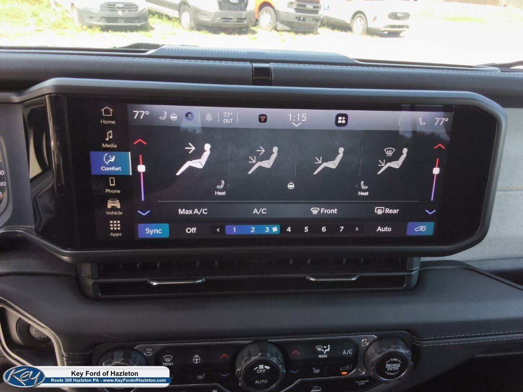 Used 2025 Jeep Wrangler Unlimited Sahara AWD/4WD image 36