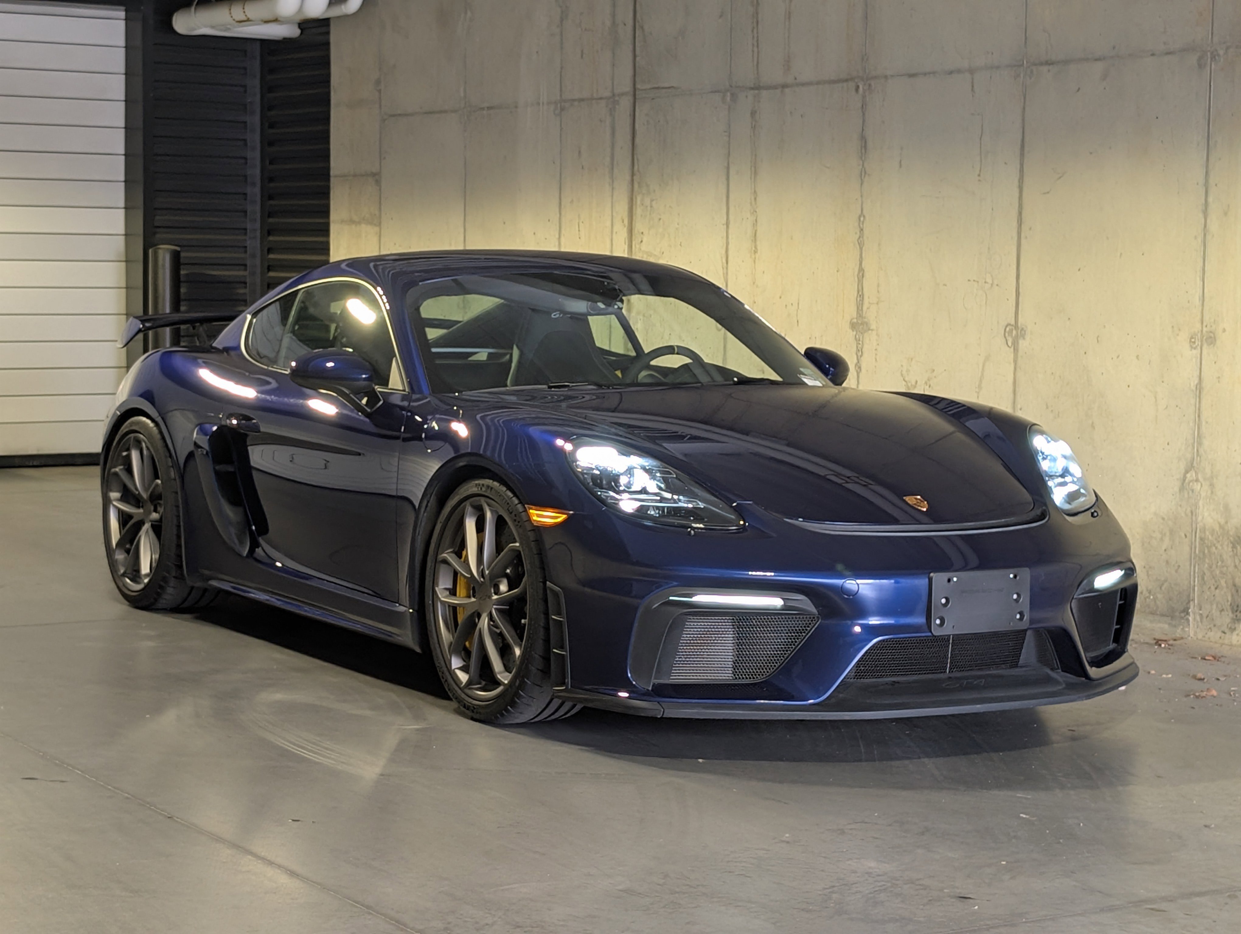 Certified 2021 Porsche 718 Cayman GT4 RWD image 10