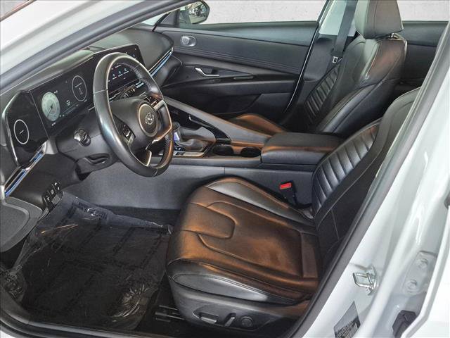 Used 2023 Hyundai Elantra Limited FWD image 16