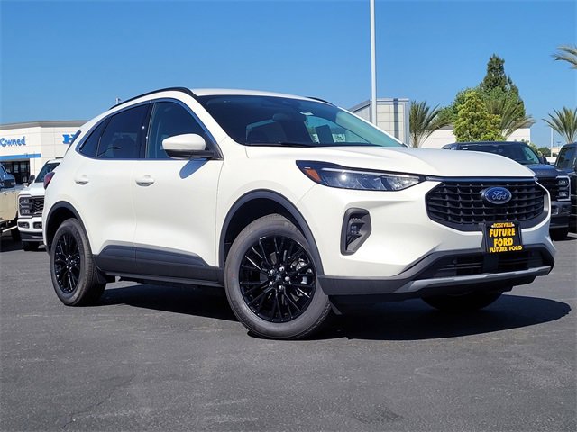 New 2025 Ford Escape SE
