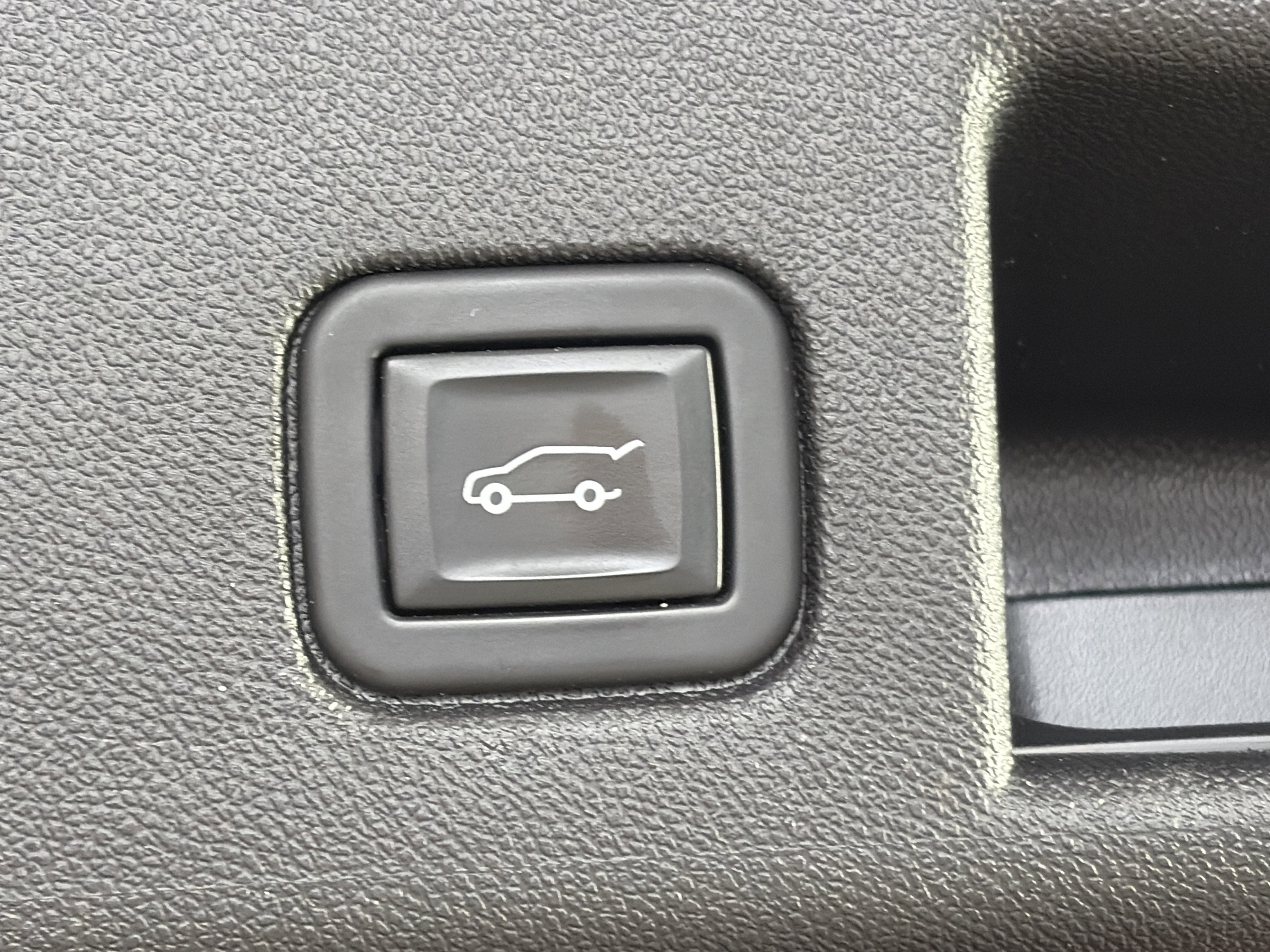 Used 2023 Chevrolet Equinox LT image 15