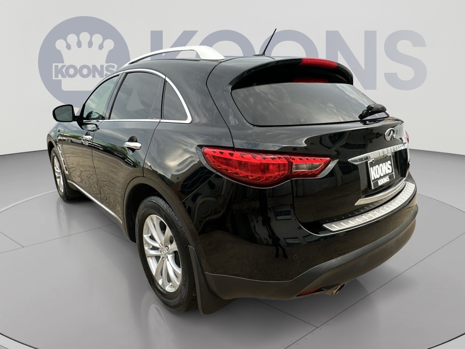Used 2017 INFINITI QX70 AWD w/ Premium Package image 8
