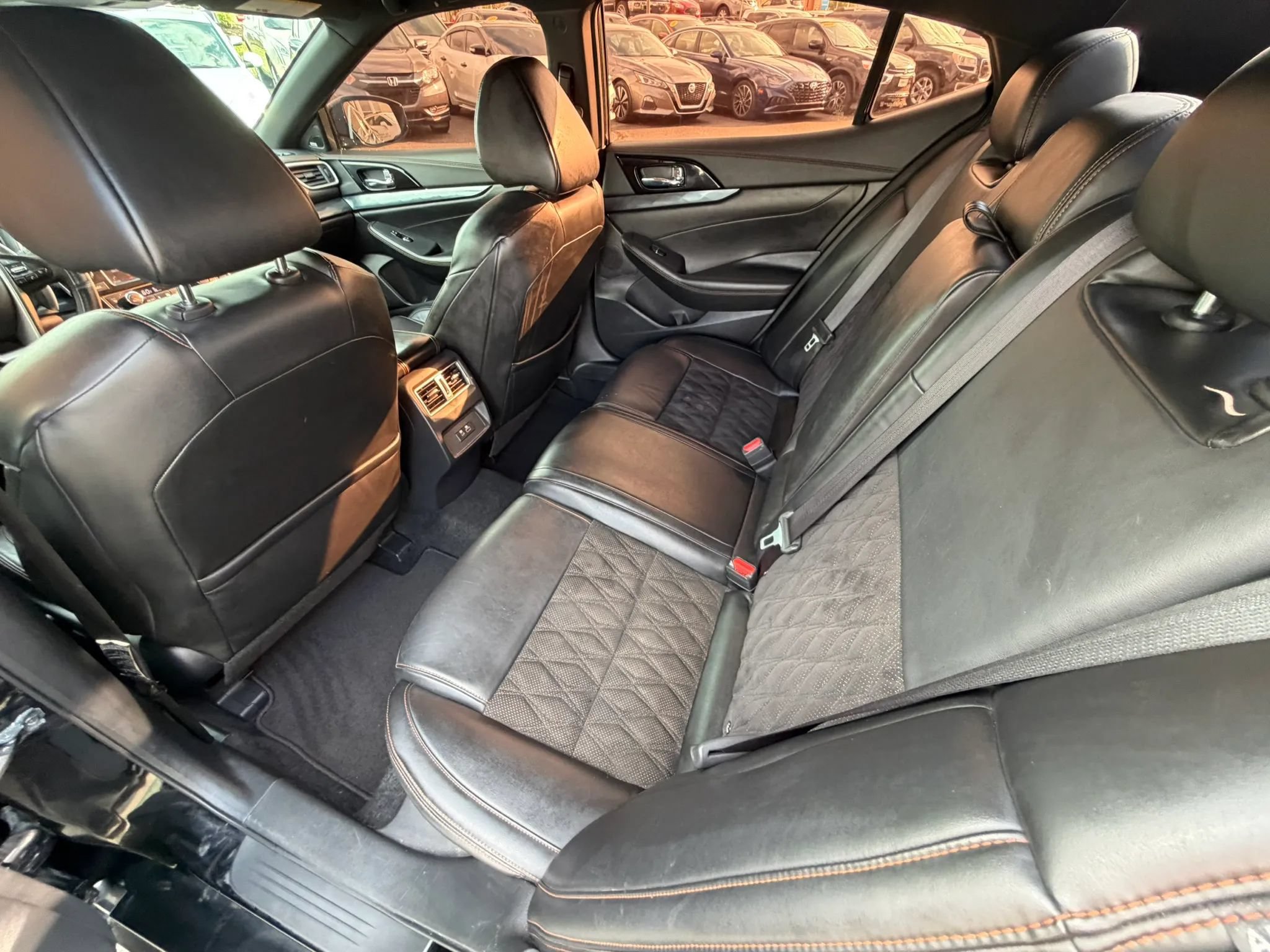 Used 2020 Nissan Maxima SR w/ Sport Mat Group FWD image 21