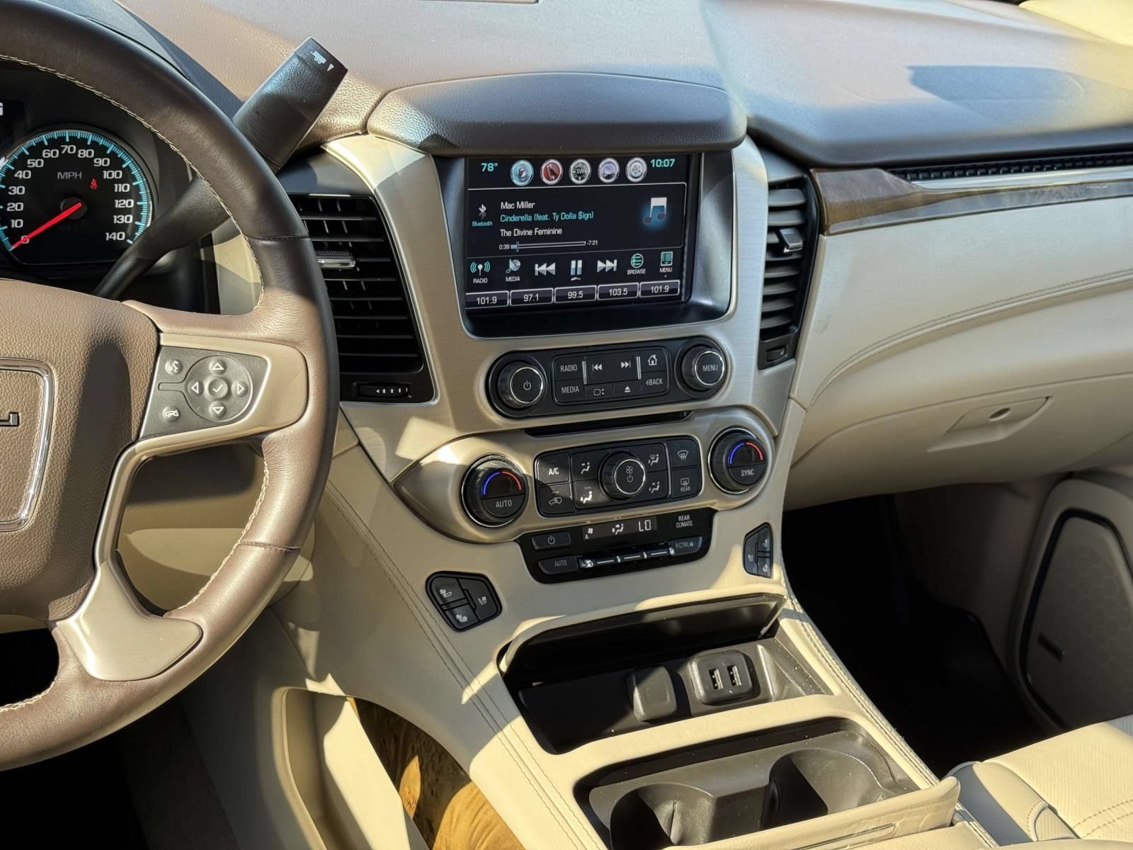 Used 2017 GMC Yukon XL Denali w/ Open Road Package AWD/4WD image 3