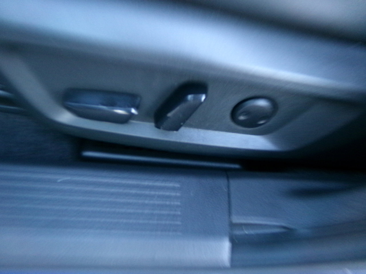 Used 2023 Nissan Rogue SL image 15