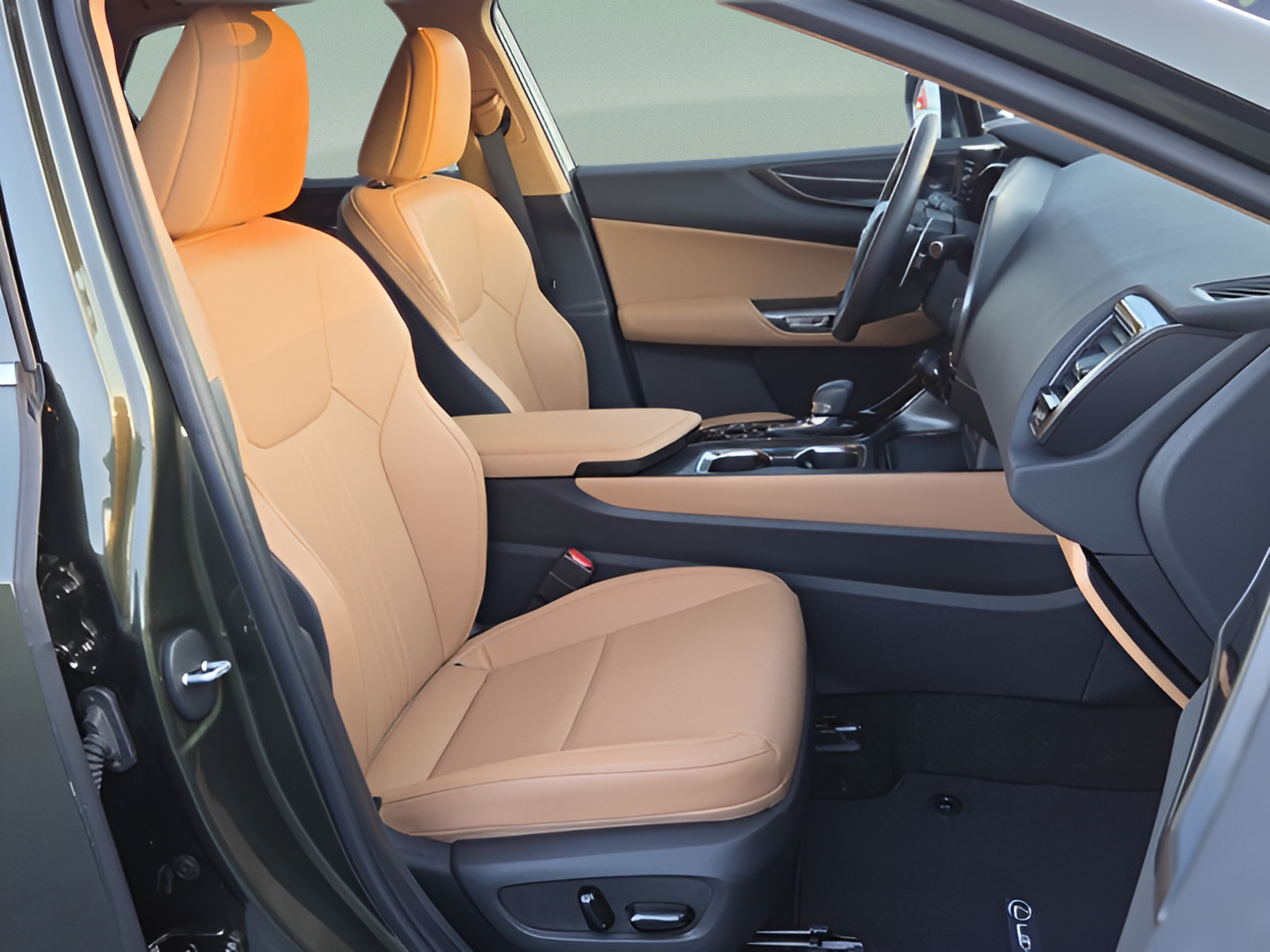 Used 2024 Lexus NX 350h AWD image 16