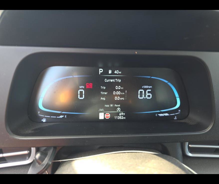 Used 2025 Hyundai Elantra SE FWD image 6