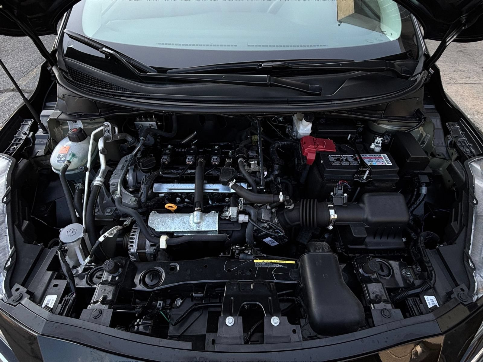 Used 2025 Nissan Versa SV FWD image 31