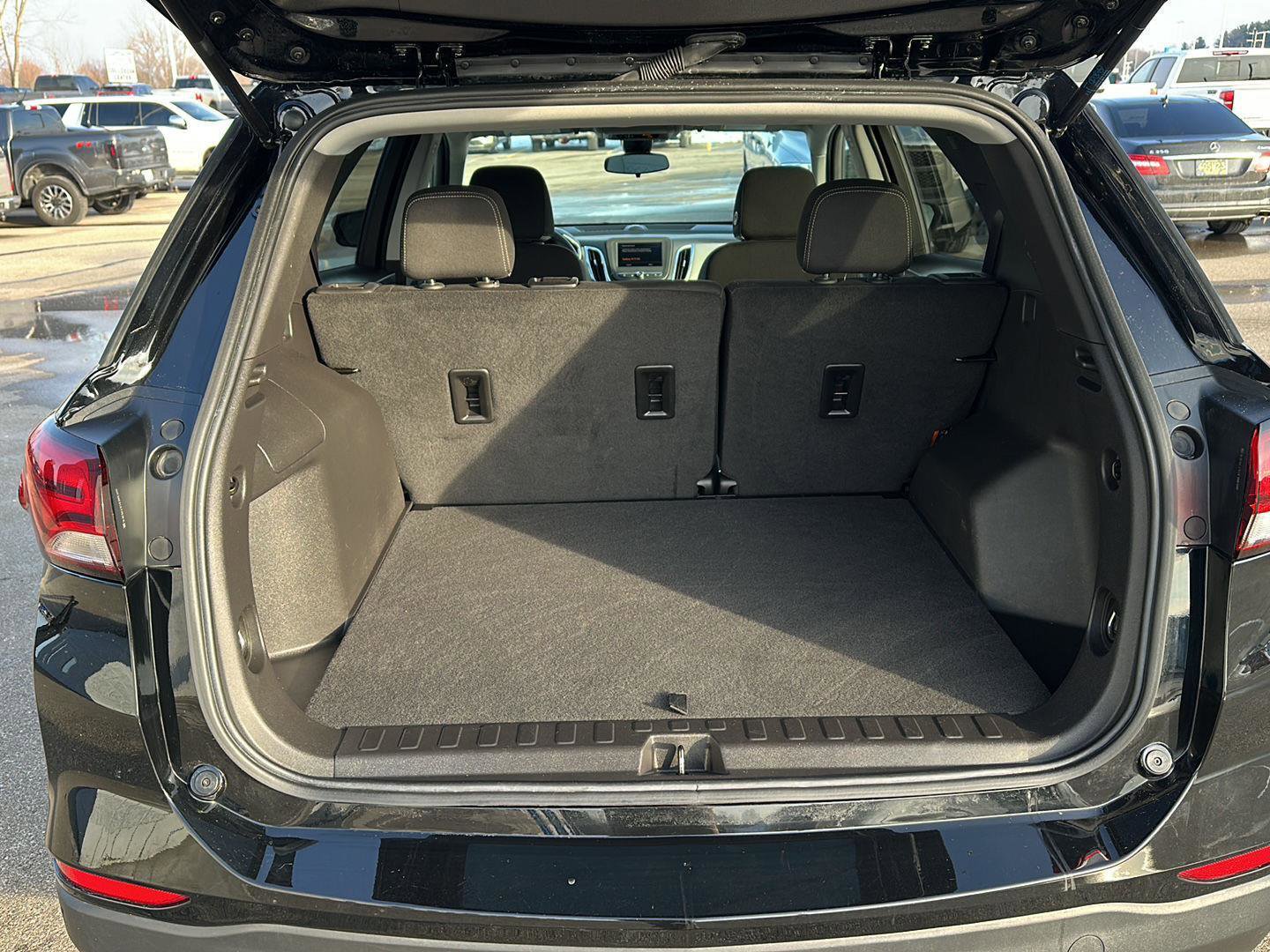 Used 2024 Chevrolet Equinox LS w/ LS Convenience Package image 7