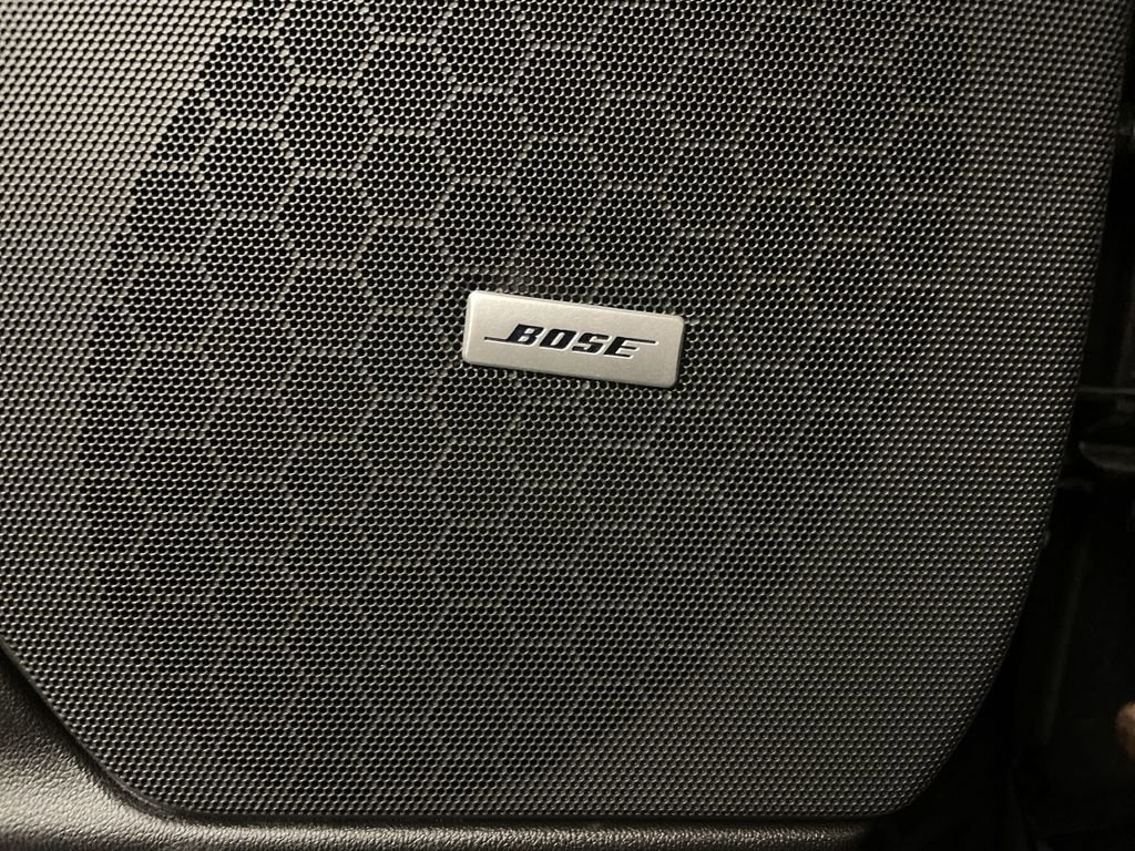 Used 2024 Cadillac XT5 Luxury w/ LPO, Floor Liner Package AWD/4WD image 16