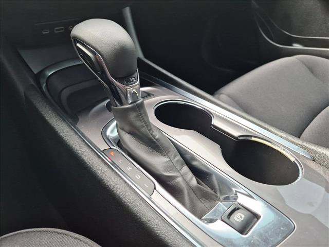 Used 2022 Chevrolet Malibu LT FWD image 12