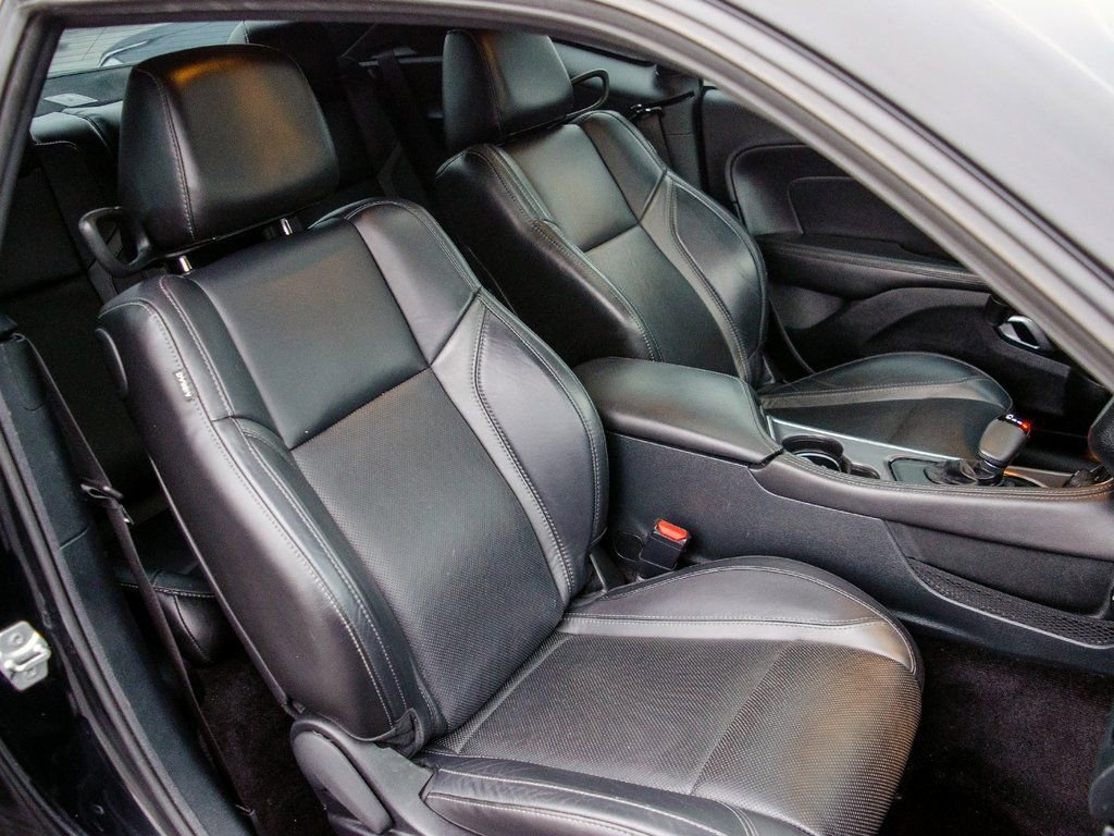 Used 2018 Dodge Challenger R/T Plus image 29