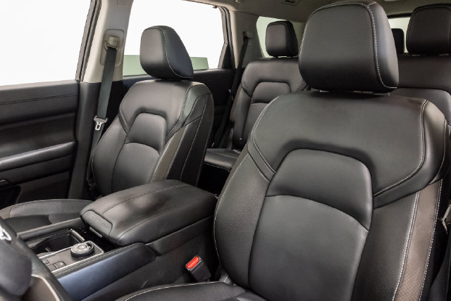 Used 2024 Nissan Pathfinder SL w/ SL Premium Package AWD/4WD image 9