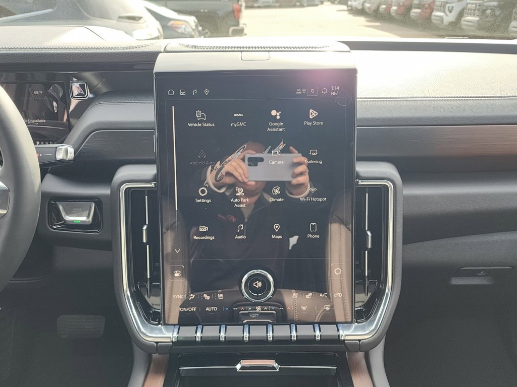 New 2026 GMC Yukon Denali w/ Denali Reserve Package image 30