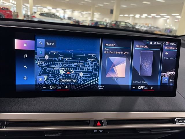 Used 2023 BMW iX xDrive50 w/ Premium Package image 23