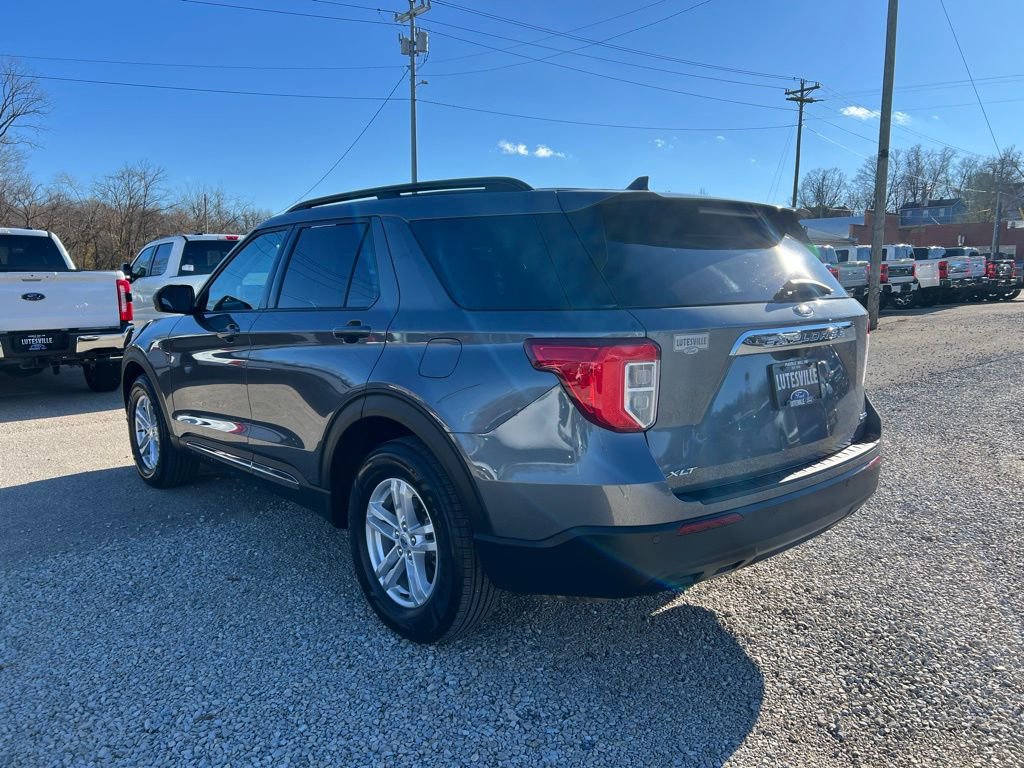 Used 2021 Ford Explorer XLT image 6