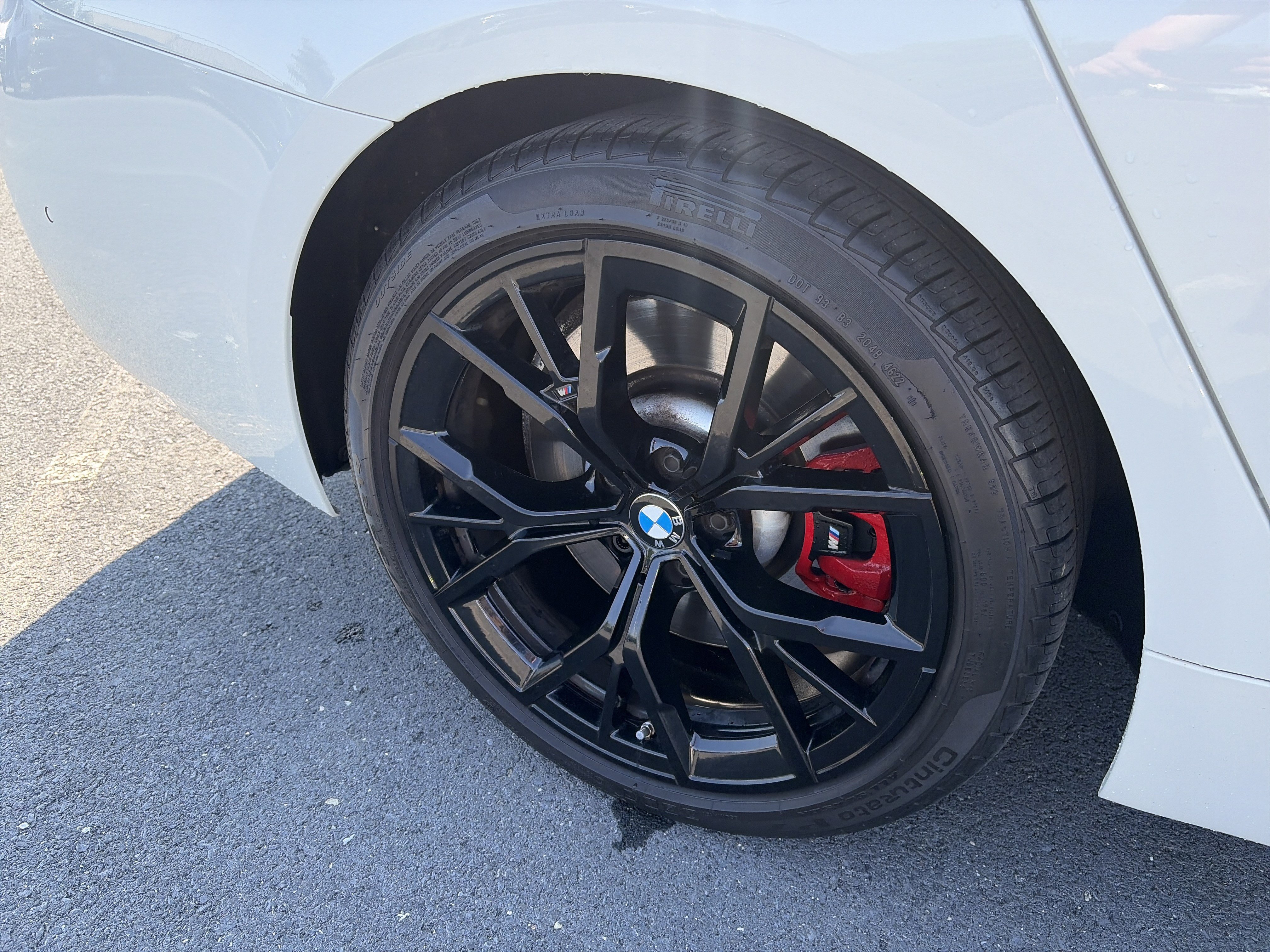 Used 2023 BMW M550i xDrive w/ Executive Package AWD/4WD image 17