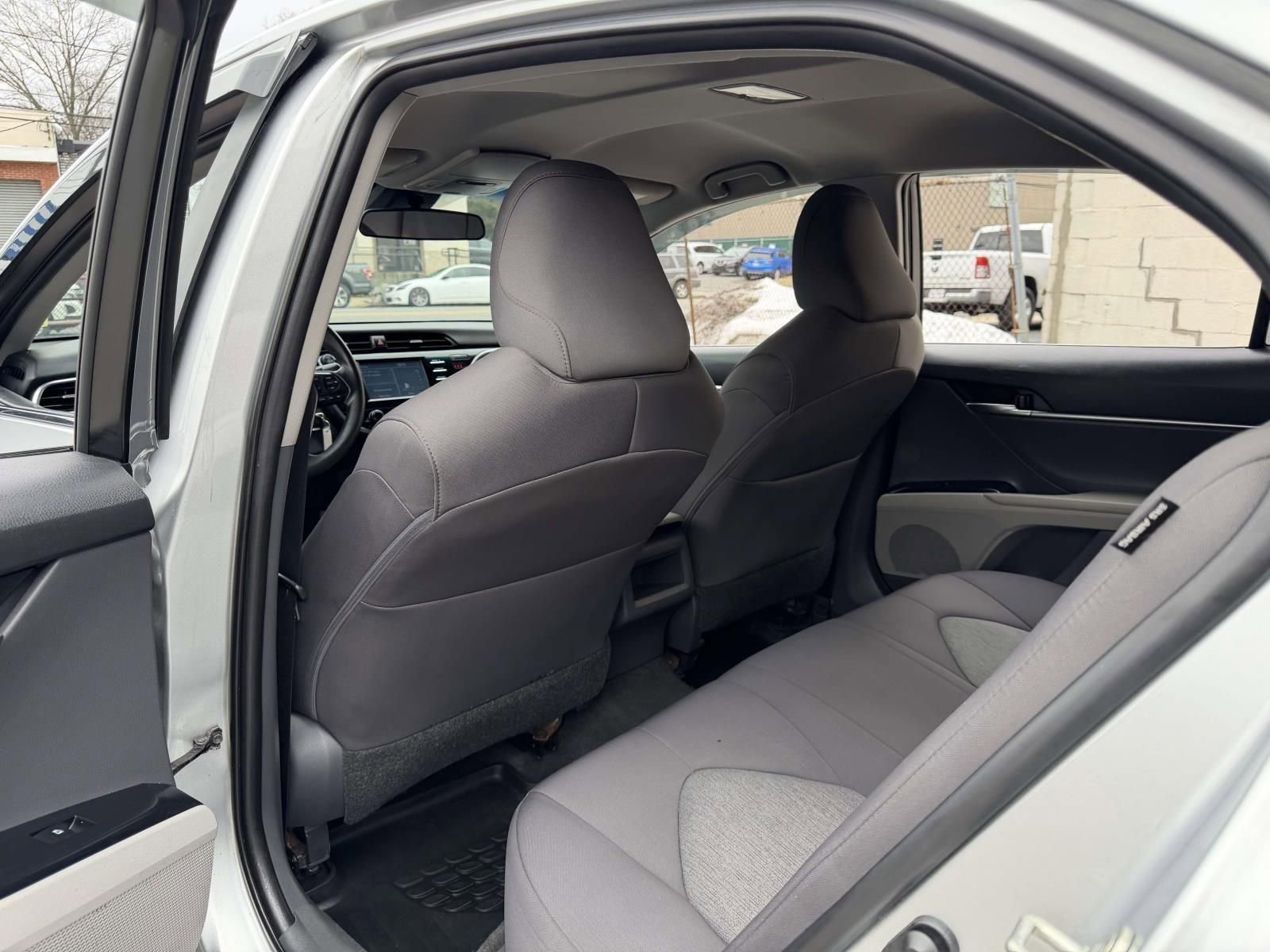 Used 2018 Toyota Camry LE image 22