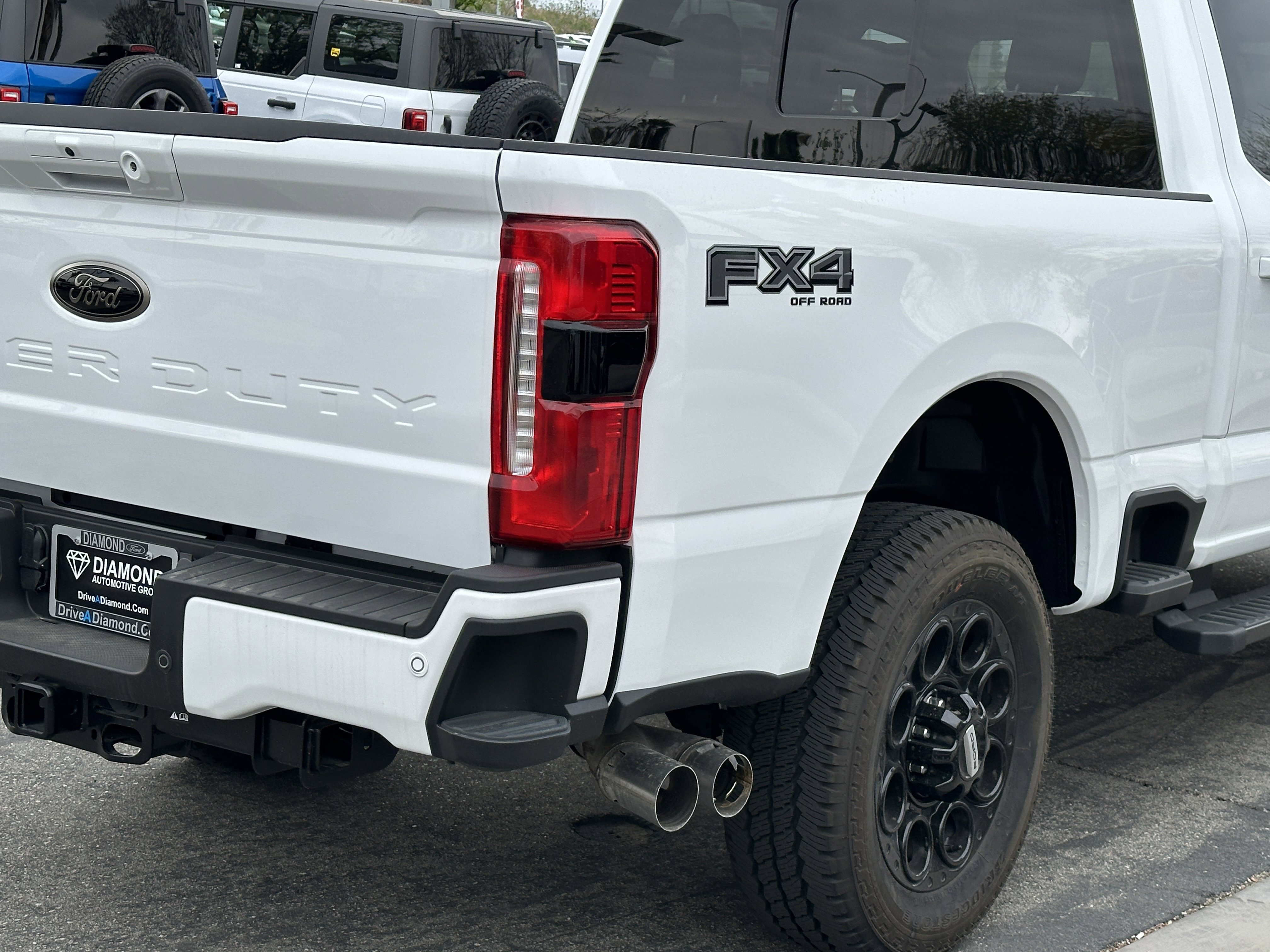 Used 2024 Ford F250 XLT w/ Black Appearance Package image 8