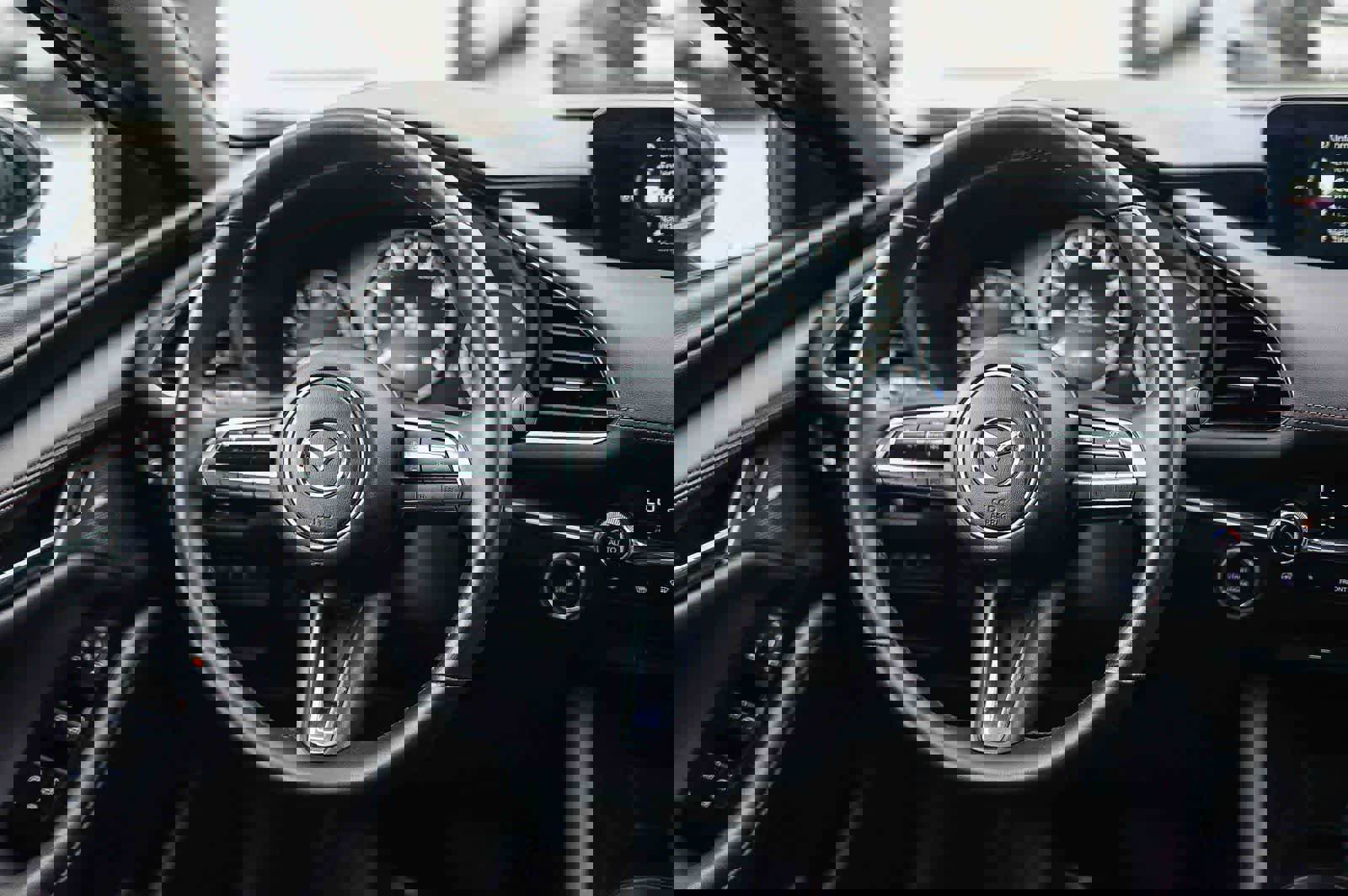 Used 2021 MAZDA MAZDA3 Hatchback w/Premium Plus Pkg image 16