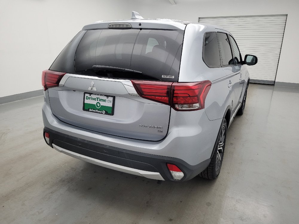 Used 2017 Mitsubishi Outlander SE AWD/4WD image 7