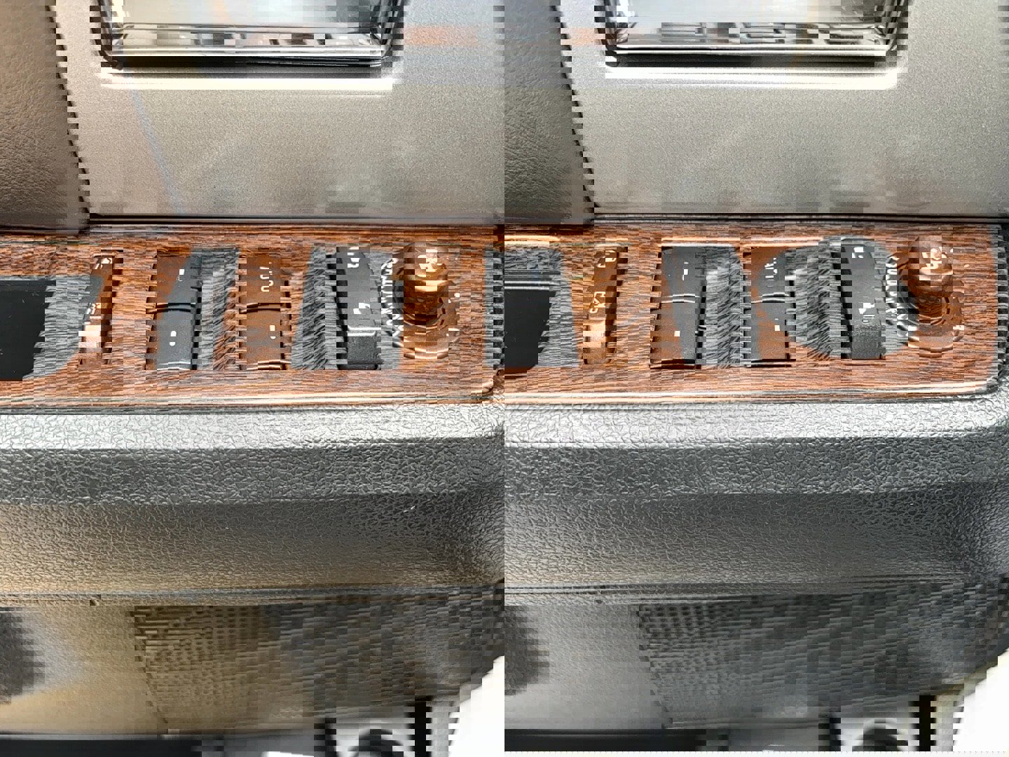 Used 2016 Ford Expedition EL King Ranch RWD image 19