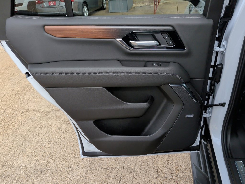 New 2027 GMC Yukon Denali RWD image 32
