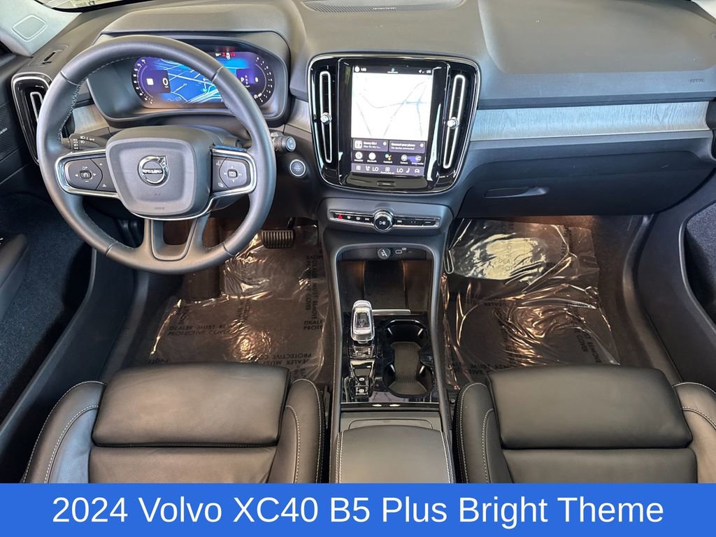 Certified 2024 Volvo XC40 B5 Plus w/ Protection Package Premier image 12