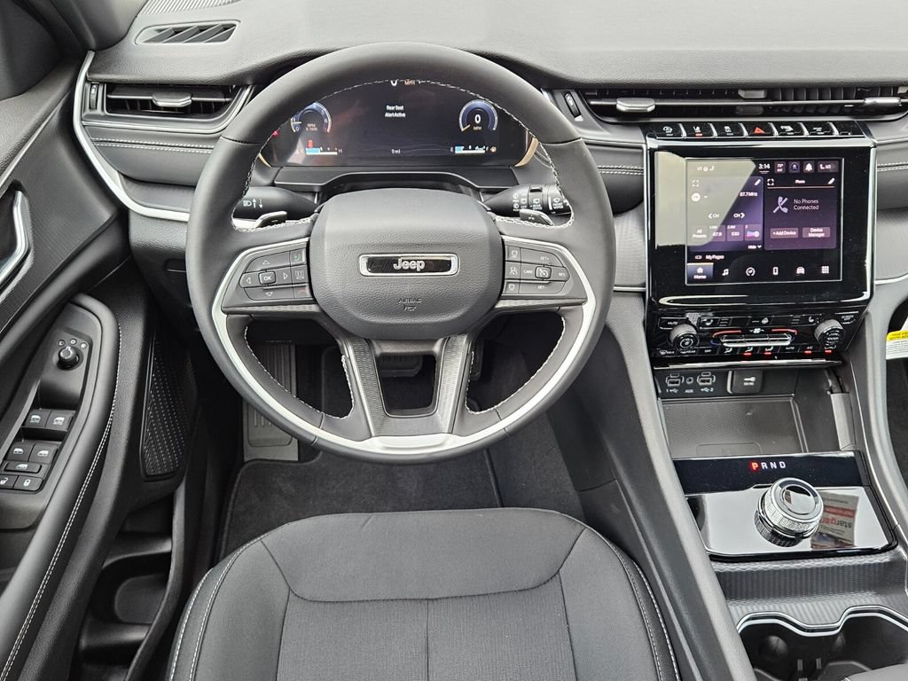 New 2025 Jeep Grand Cherokee Laredo X w/ Luxury Tech Group I RWD image 12