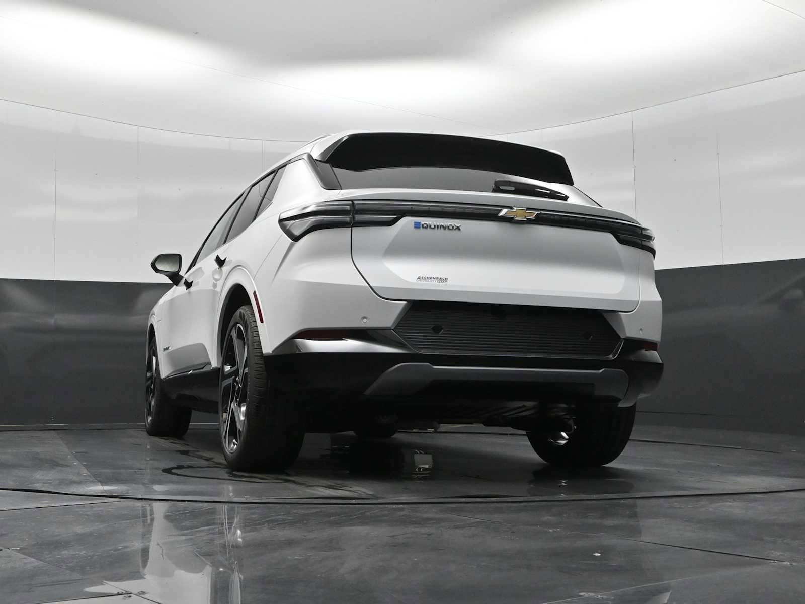 New 2026 Chevrolet Equinox EV LT image 23