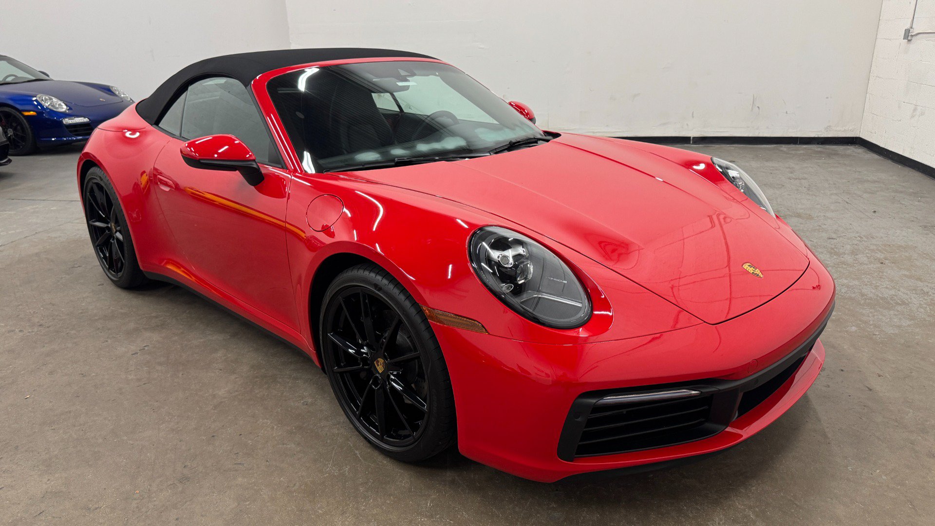Used 2022 Porsche 911 Carrera RWD image 4