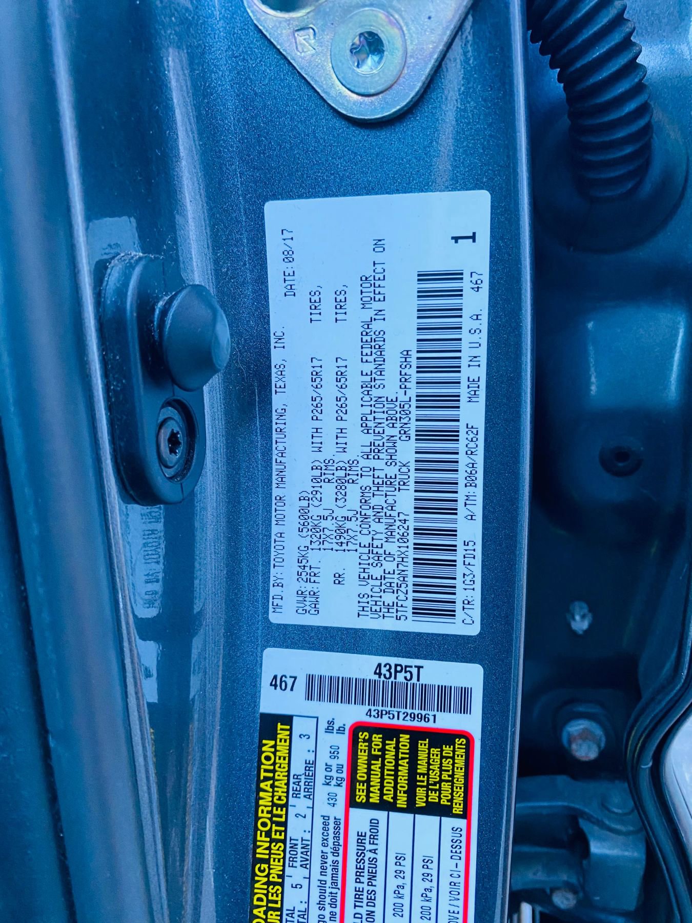 Used 2017 Toyota Tacoma TRD Sport w/ Premium & Technology Package image 36