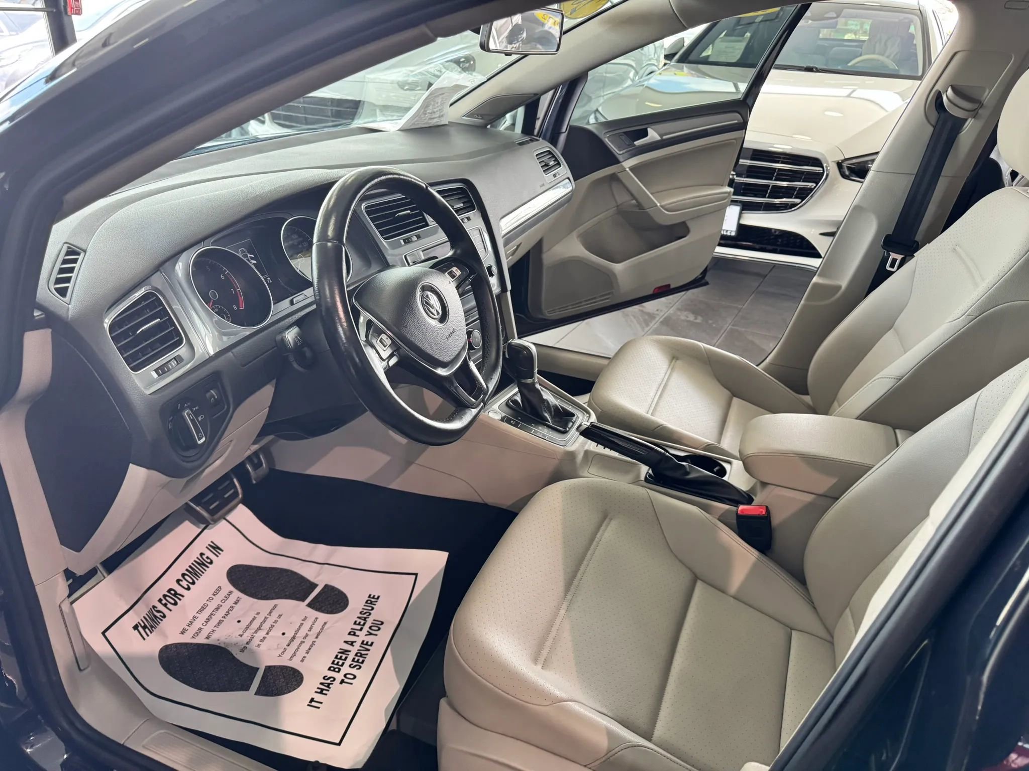 Used 2017 Volkswagen Golf Alltrack SE image 9