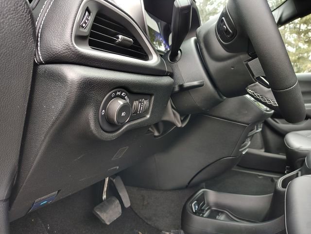 New 2026 Chrysler Pacifica Select FWD image 10