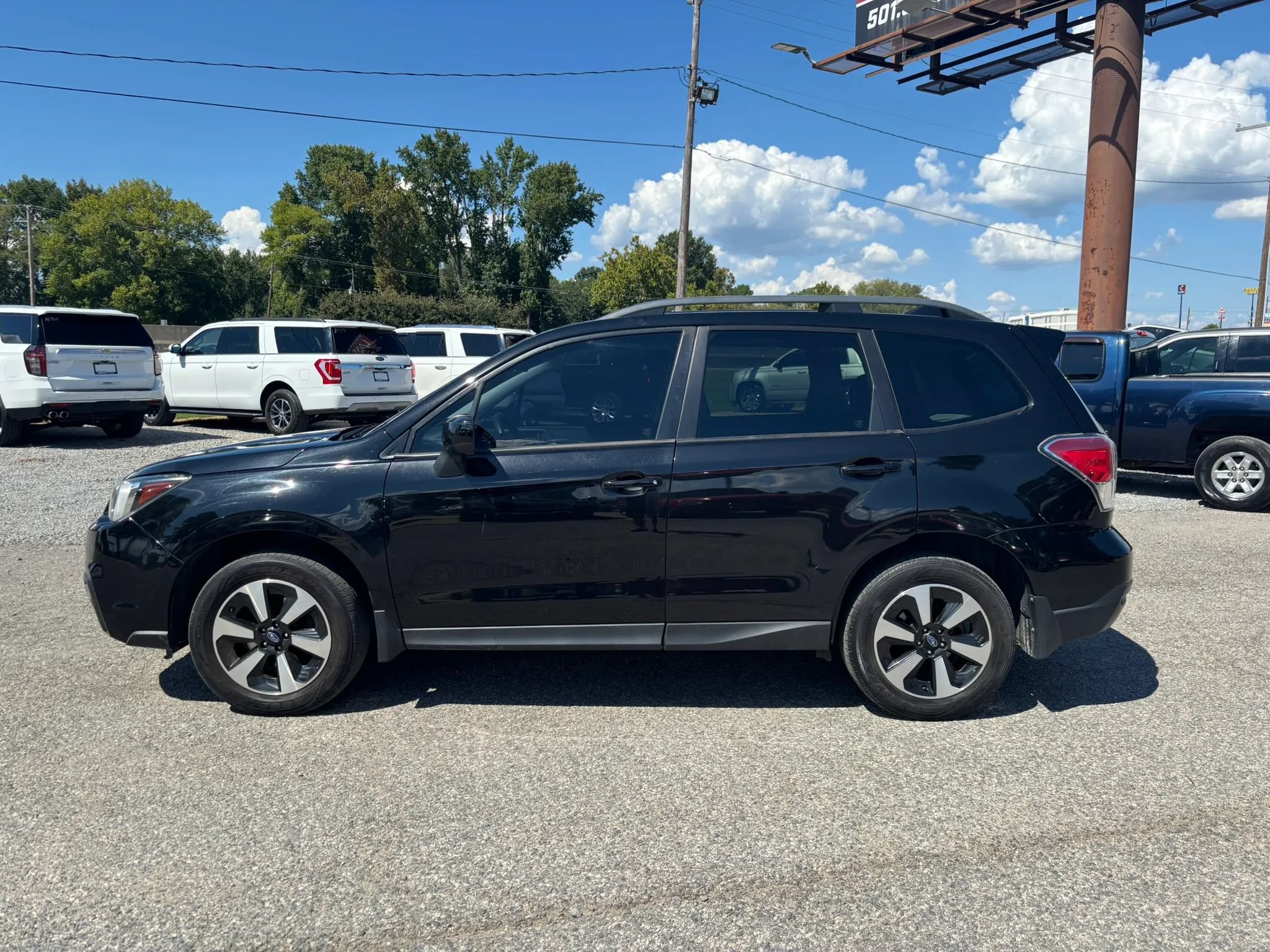 Used 2018 Subaru Forester 2.5i Premium AWD/4WD image 2