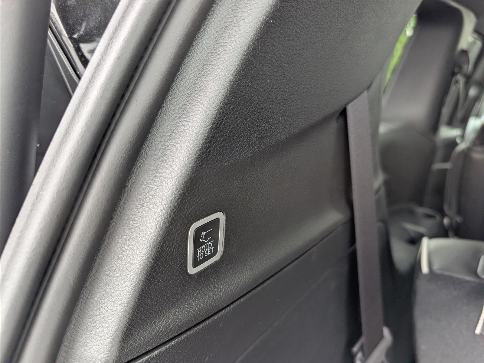 New 2027 Chrysler Pacifica Limited FWD image 11