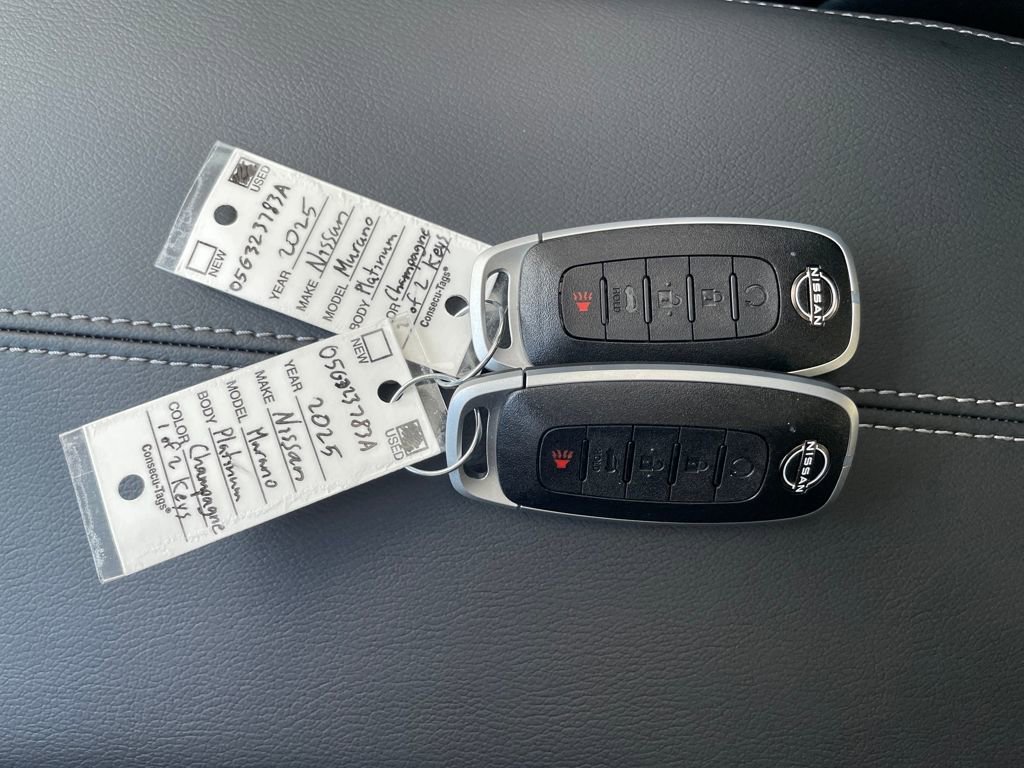 Used 2025 Nissan Murano Platinum w/ Cargo Package image 16