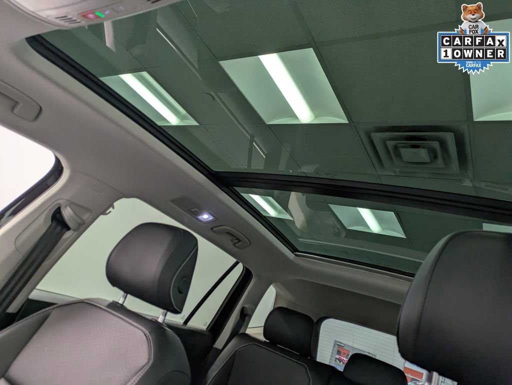 Used 2021 Volkswagen Tiguan SE w/ Panoramic Sunroof Package AWD/4WD image 22