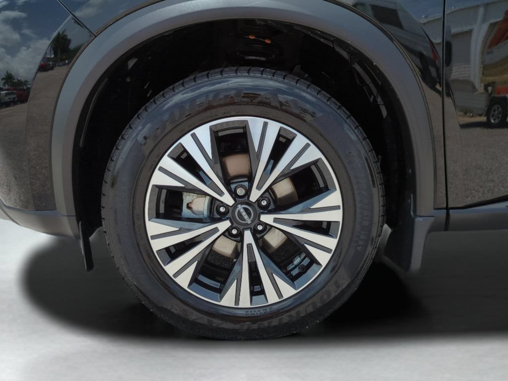 Certified 2023 Nissan Rogue SV FWD image 26