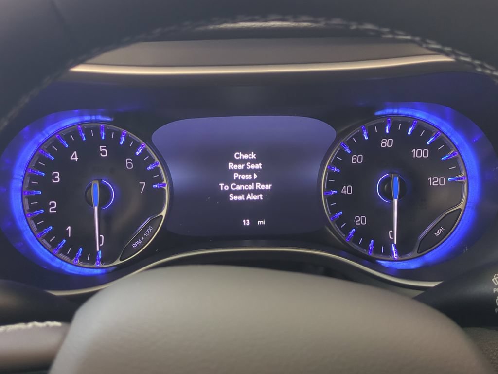 New 2027 Chrysler Pacifica Limited FWD image 28