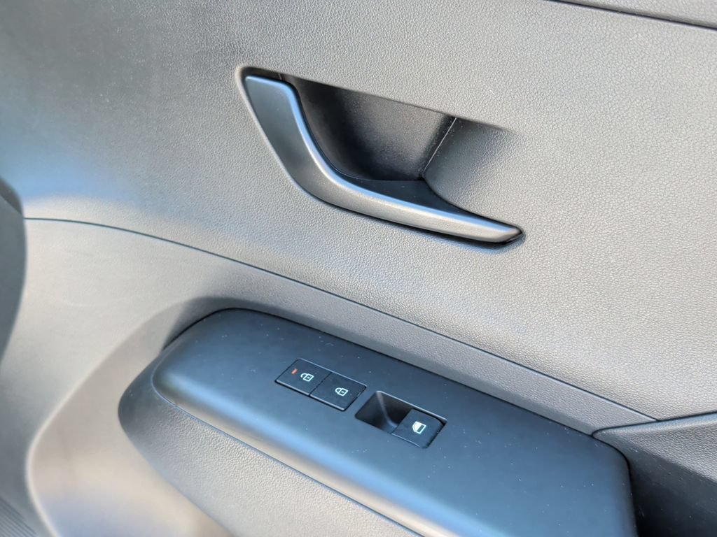 Used 2024 Hyundai Kona SEL FWD image 36
