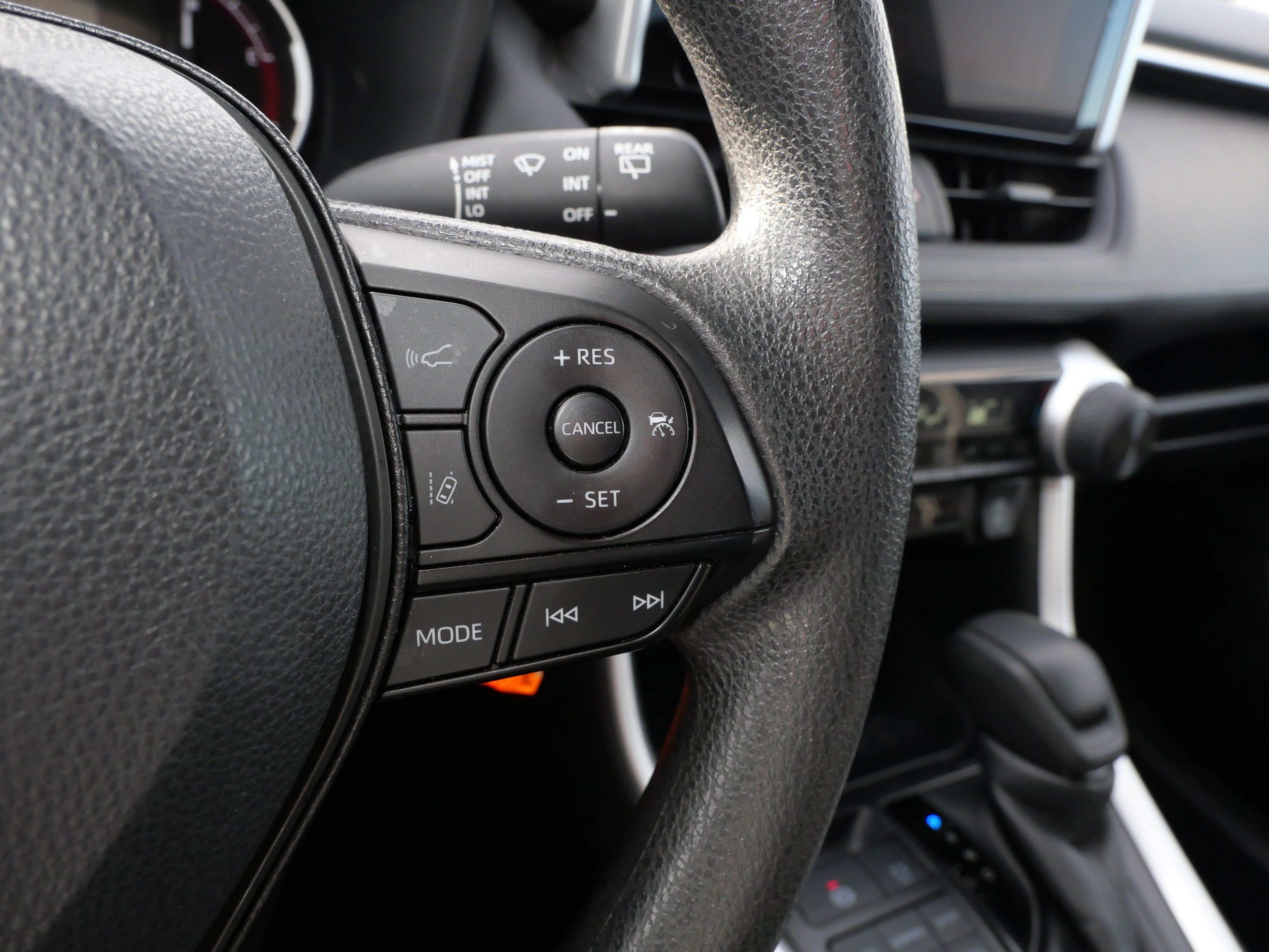 Certified 2025 Toyota RAV4 LE AWD/4WD image 25