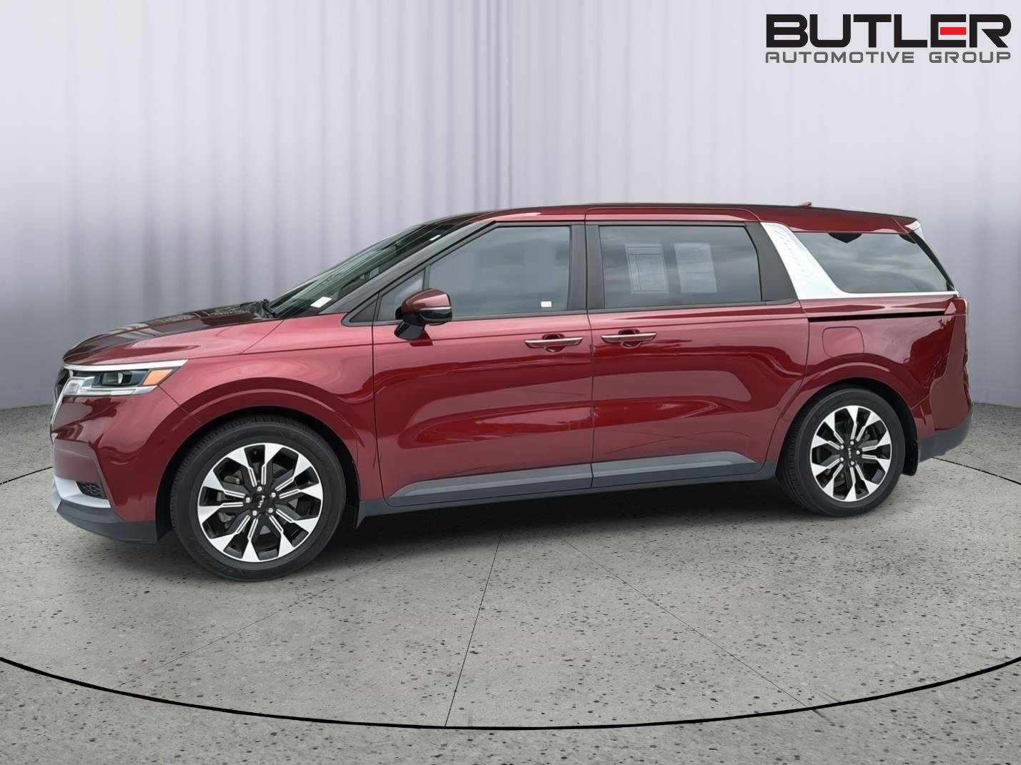 Used 2022 Kia Carnival EX FWD image 3