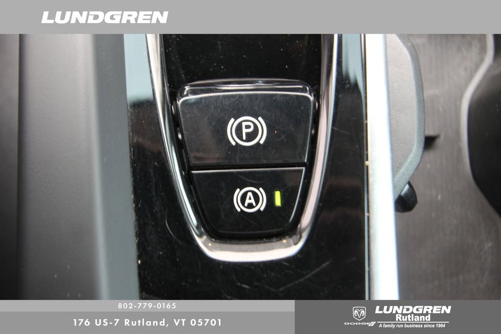 Used 2022 Volvo S60 B5 Momentum w/ Premium Package AWD/4WD image 28